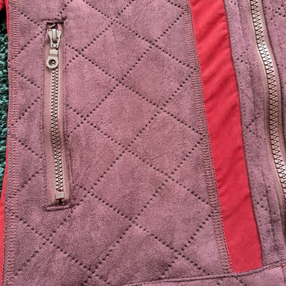 Brand new Burgundy cutout mesh quilted jacket size S - Picture 4 of 16
